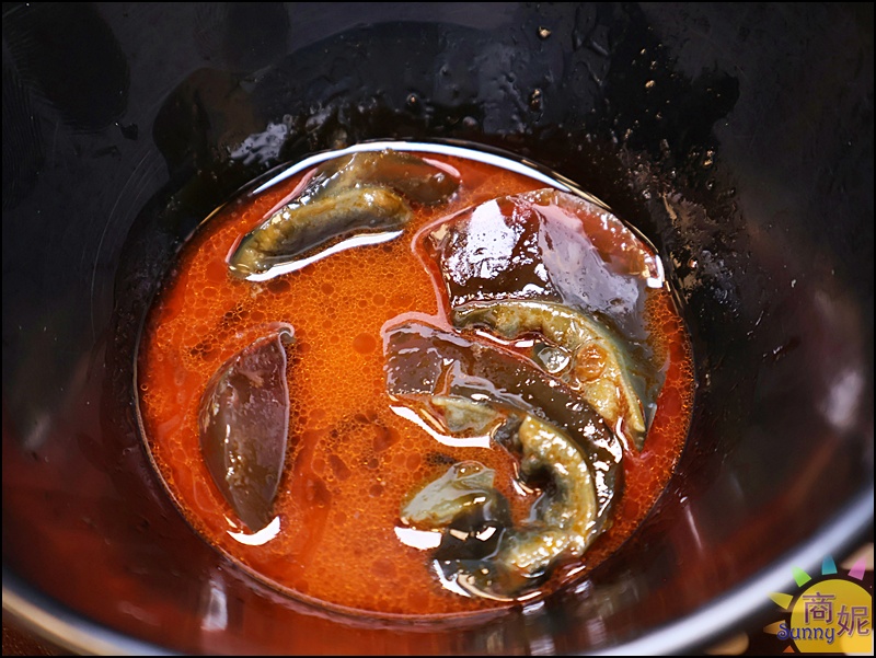 麻子辣蒙古麻辣燙|新竹排隊名店插旗台中！60種食材8元起，果凍麻辣鴨血神好吃 獨門白湯/蒙古紅湯辣度任選附飲料暢飲免服務費