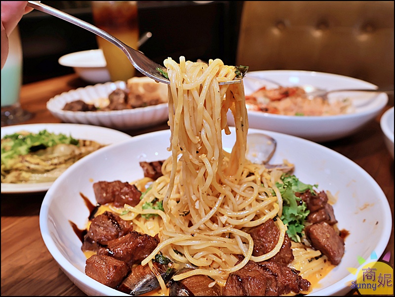 小紐約Little New York Cafe｜台中西屯義大利麵推薦！超值晚間套餐CP值爆表、大份量燉飯義大利麵聚餐首選